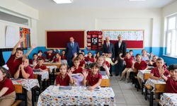 Ferizli'de ilk ders zili 4 bin 298 öğrenci için çaldı