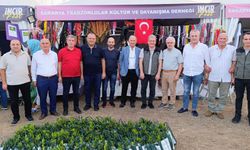 Trabzonlular festivalde fidan dağıtımıyla farkındalık yarattı
