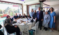 Başkan Alemdar yaşlılarla bir araya geldi: “Hiçbir zaman yalnız değilsiniz ve biz de sizin duanızla güçlüyüz”