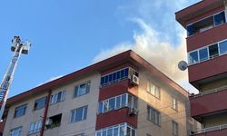 Tadilat yapılan çatı alevlere teslim oldu