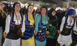 Sakarya’da Karadeniz rüzgarı: Yüzlerce kişi horon teperek coştu