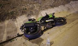 Hafif ticari araç ile motosiklet çarpıştı; 1 yaralı