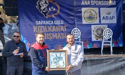 Sapanca Gölü’nde kızılkanat heyecanı: Amatör balıkçılar kıyasıya yarıştı