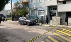 Eşini bıçaklayarak öldürdükten sonra kendini yaraladı