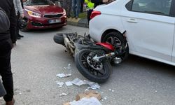 Akyazı’da motosiklet yayaya çarptı: 1 yaralı