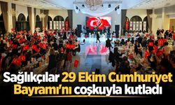 Sakarya'da sağlıkçılar 29 Ekim Cumhuriyet Bayramı'nı coşkuyla kutladı