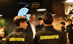 başkan Çelik, Serdivanspor U14 takımı ile buluştu