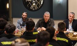 Başkan Çelik’ten Serdivanspor U15 Takımına moral ziyareti