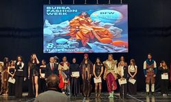 SUBÜ öğrencisi Bursa Fashion Week’te üçüncülük elde etti
