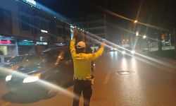 Şehir merkezinde polis ekiplerinden gece yarısı şok denetim