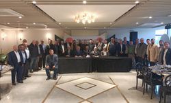 Tüm Adapazarı Muhtarlar Derneği'nde Fikret Adıyaman güven tazeledi