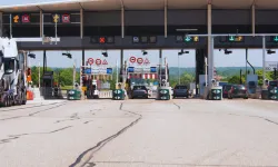 Ticaret Bakanlığı duyurdu: Yerli plakalı taşıtların gümrük kapılarındaki işlemleri hızlandırılacak