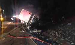 Bolu'da kaza yapan tır alev alev yandı