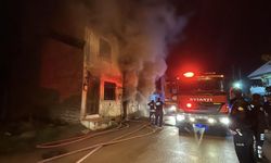 Bolu’da 2 katlı ahşap evde sobadan kaynaklı yangın çıktı: 1 yaralı