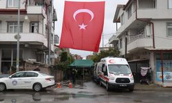 Sakaryalı şehidin mahallesi Türk bayraklarıyla donatıldı