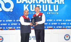Genel Merkezden Sakarya’ya çifte plaket