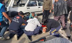 Otomobil ile çarpışan motokurye yaralandı