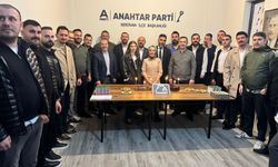 Anahtar Parti Serdivan'da 1. yaşını kutladı