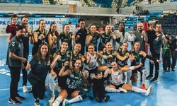 Sakarya Voleybol namağlup lider