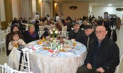 Başkan Soykan'dan emekli ve mesleğe yeni giren öğretmenlere 24 Kasım yemeği