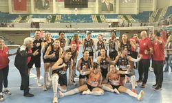 Namağlup lider Sakarya Voleybol farkı açtı