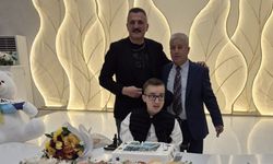 23 yıldır kas hastalığıyla mücadele eden gence düğün gibi doğum günü