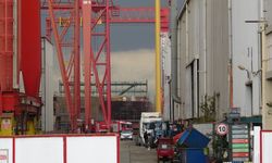 Tersanede iskele çöktü: 2 işçi yaralandı