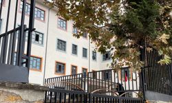 Lisede 3. kattan düşen öğrenci ağır yaralı