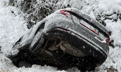 Otomobil kanala uçtu: 5’i çocuk 8 yaralı