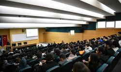 Havalimanında mühendisliğin çok boyutlu yapısı SAÜ’de konuşuldu