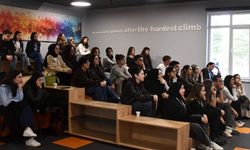 SAÜ’de sektör buluşması: Reklamcılık ve tasarımın geleceği masaya yatırıldı