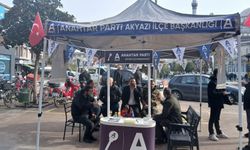 Anahtar Parti Akyazı teşkilatı stant Açtı ve üye kaydı yaptı