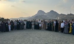 Eğitim-Bir-Sen’liler umreden döndü