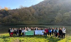 Hem doğa yürüyüşü yaptılar hem çevreyi temizlediler