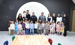 İlk Türk Astronotu Alper Gezeravcı’dan Serdivan’daki miniklere ziyaret