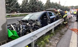 TEM'de otomobilin çarptığı bariyer yerinden söküldü