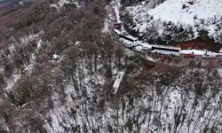 Kartepe'nin zirvesinden inerken otobüs şarampole uçtu: 22 yaralı