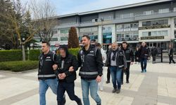 Sahte kimlikle arazi satıp milyonluk vurgun yapmaya çalışan 4 kişi tutuklandı