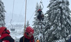 Telesiyej arızası: 52 tatilci kurtarıldı