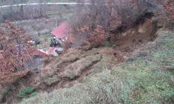 Heyelan nedeniyle 3 ev boşaltıldı