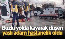 Buzlu yolda kayarak düşen yaşlı adam hastanelik oldu