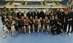Sakarya Voleybol liderliğini perçinledi