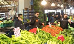 Hendek'te zabıta ekiplerinin pazar yeri denetimi devam ediyor