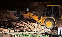 Karapürçek’te besi çiftliğinin çatısı çöktü: 4 büyükbaş telef oldu