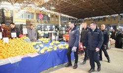 Hendek zabıtasından pazar yerinde sıkı denetim