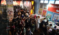 Sakarya Çocuk Edebiyatı Fuarı’na akın ediyor: 2 günde rekor katılım