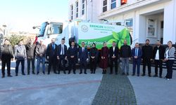 Erenler Belediyesi araç filosunu güçlendirmeye devam ediyor: Yeni yol süpürme aracı hizmete başladı