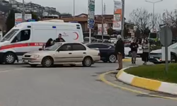 Medeniyet Bulvarı Kavşağı'nda kaza