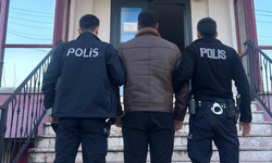 Husumetlisini bıçaklayıp demir sopa ile darp etti