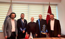 Mustafa Öztürk doktorasını tamamlayarak 'doktor' ünvanını aldı